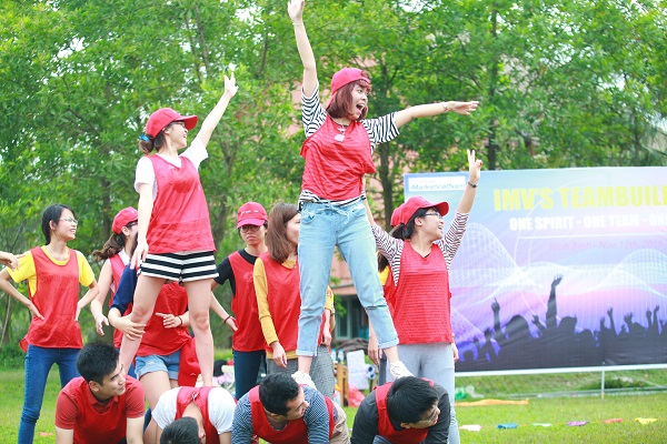 10 trò chơi tập thể gắn kết dùng trong kịch bản teambuilding