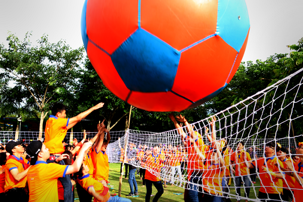 Cho thuê đồ hơi chơi team building CHẤT – GIÁ RẺ tại Hà Nội