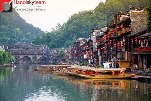 Tour Trương Gia Giới – Phượng Hoàng Cổ Trấn 5N4Đ đường bay
